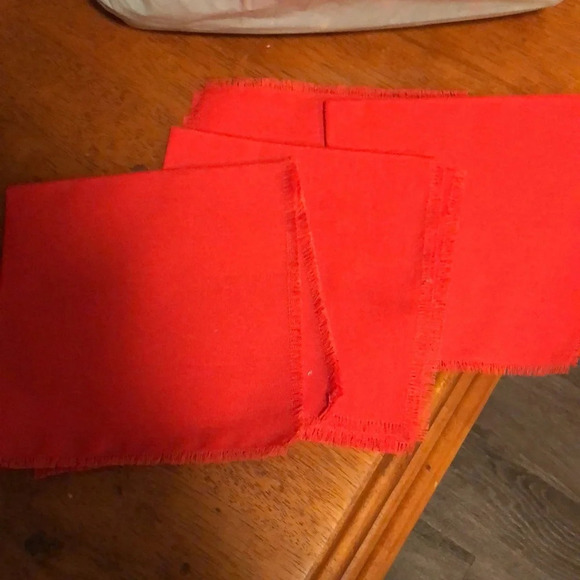 Set of 4 Thin Red Fabric Dinner/Placemat - Picture 3 of 3